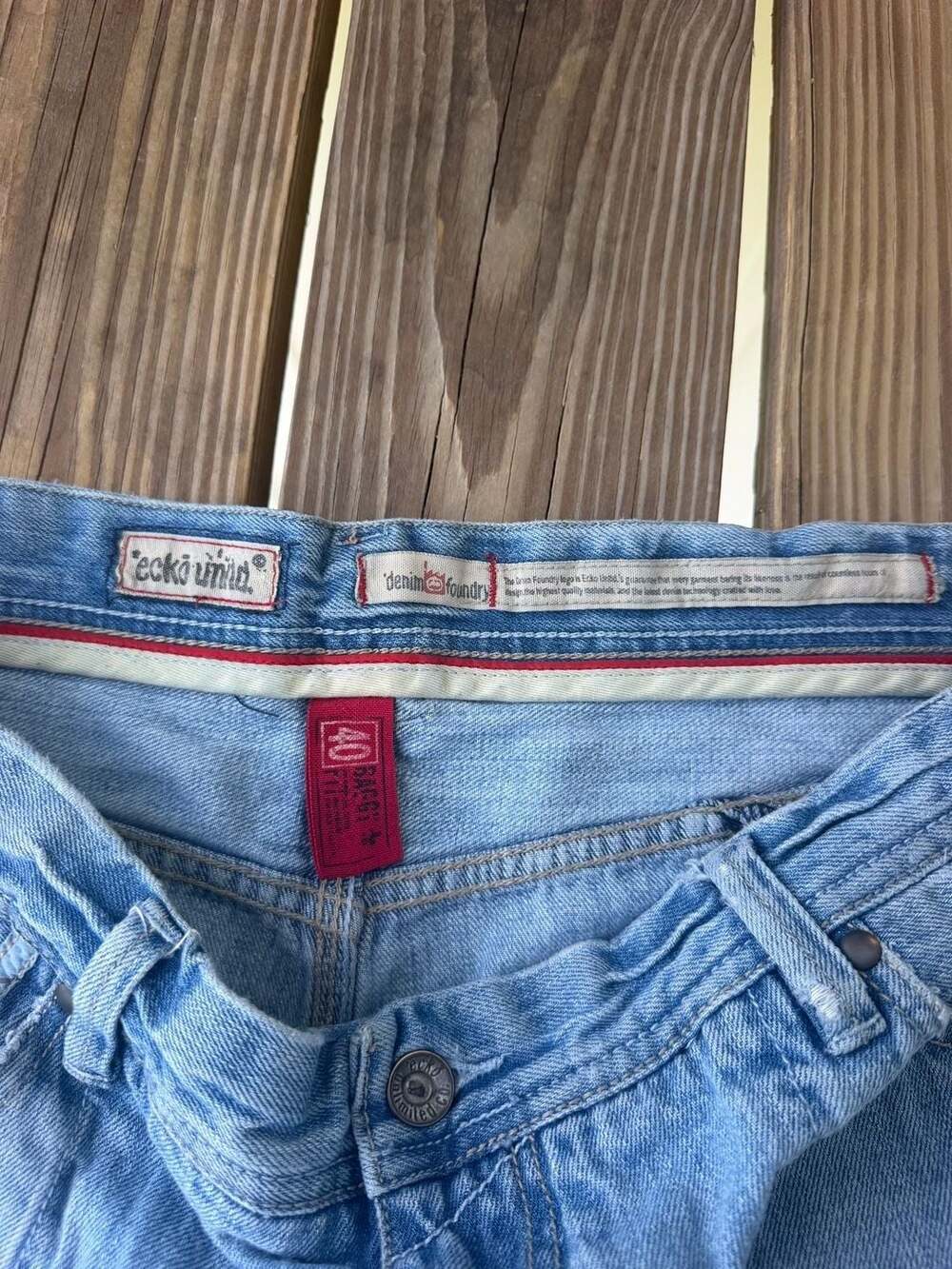 Ecko Unltd Denim Shorts Size 40 Light Wash Baggy Jorts - Picture 3 of 5